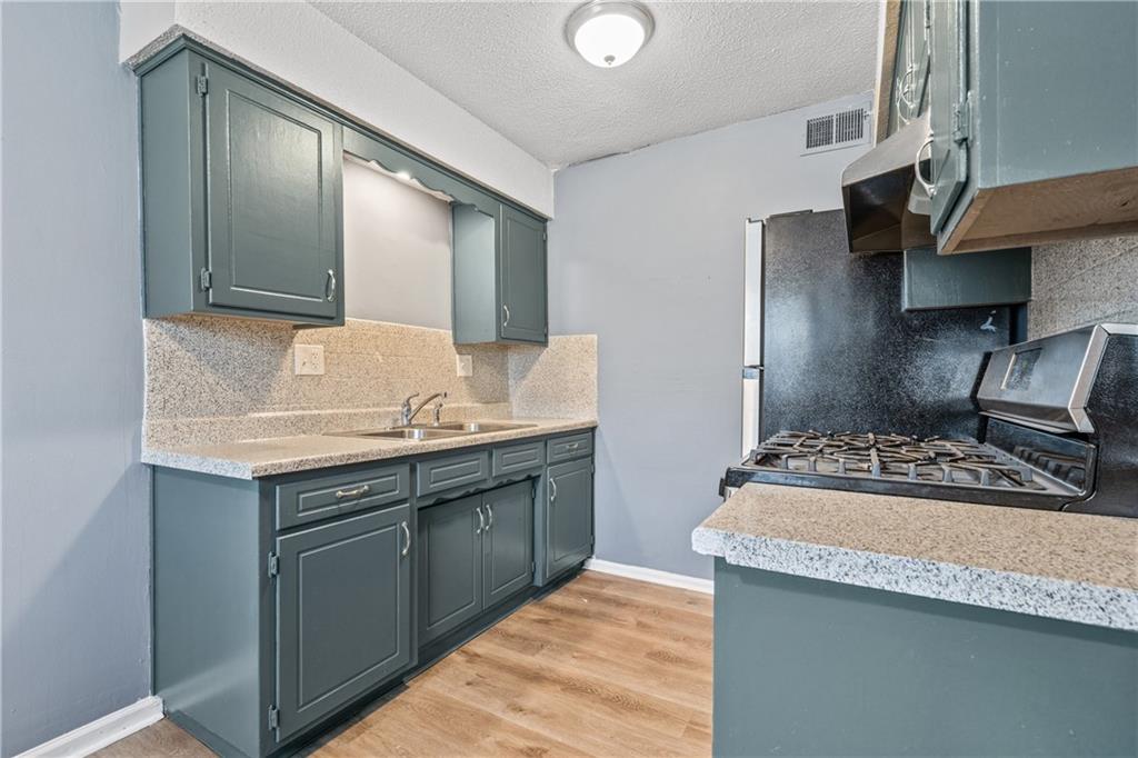 2312 155th Street Basehor, KS 66007 - Photo 14 of 28