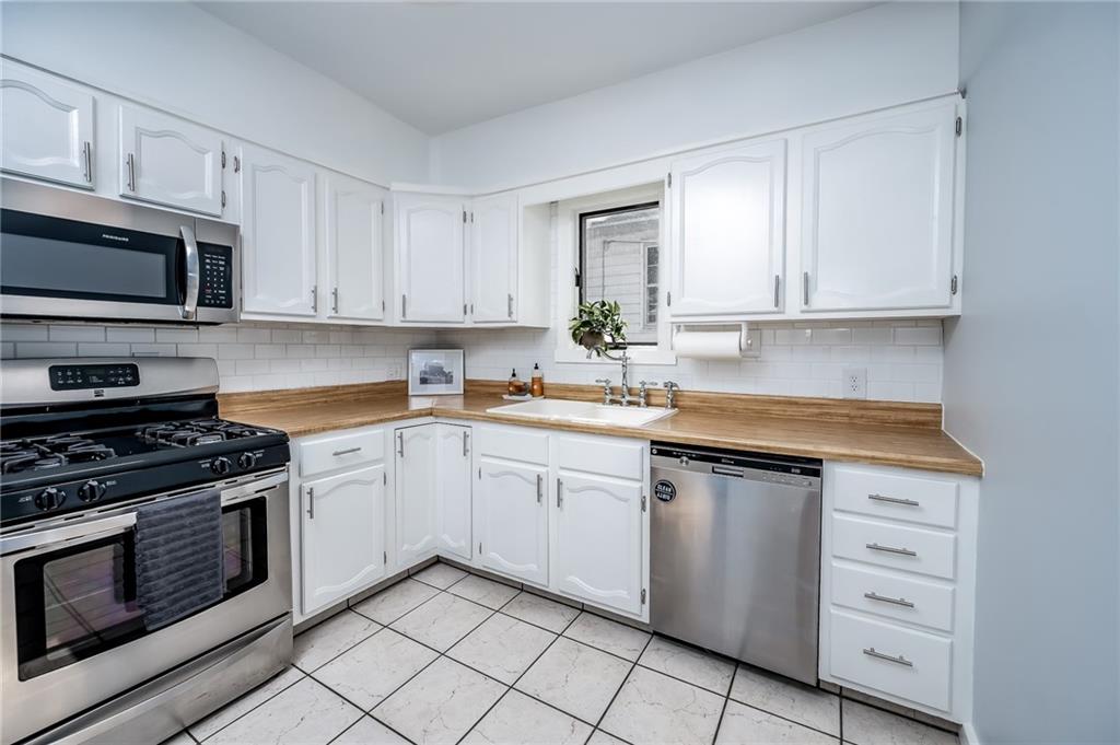 1375 Locust Street Indiana, PA 15701 - Photo 11 of 32