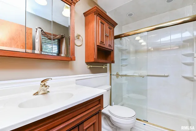 $291,000 | 15325 North River Beach Drive, Chillicothe, IL 61523