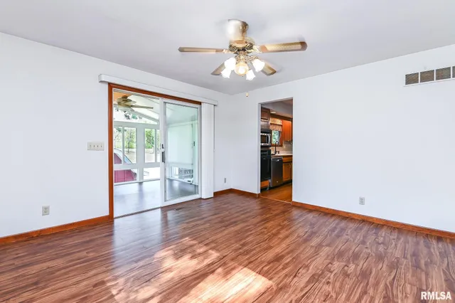 $291,000 | 15325 North River Beach Drive, Chillicothe, IL 61523