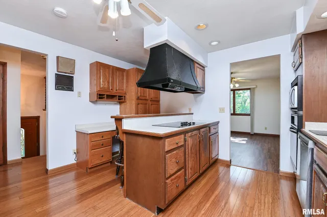 $291,000 | 15325 North River Beach Drive, Chillicothe, IL 61523