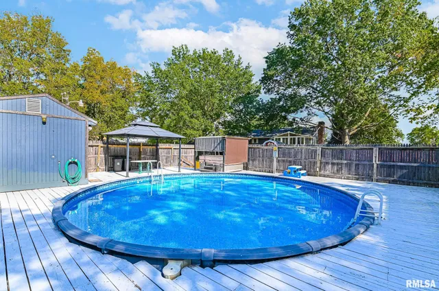 $291,000 | 15325 North River Beach Drive, Chillicothe, IL 61523