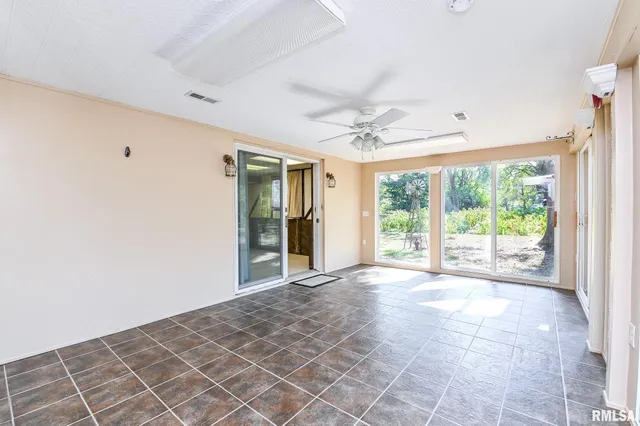 $291,000 | 15325 North River Beach Drive, Chillicothe, IL 61523