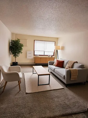 $724 | 528 North Grant Street, Unit 206, Blue Earth, MN 56013