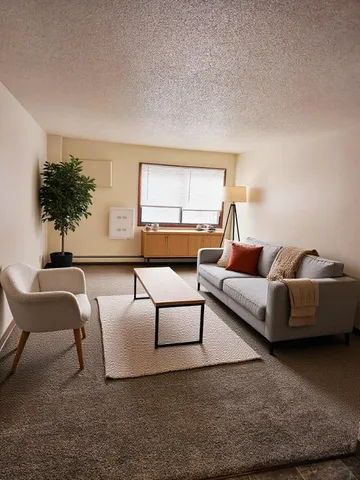 $724 | 528 North Grant Street, Unit 206, Blue Earth, MN 56013