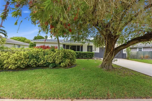 $5,500 | 12002 Northwest 27th Drive, Unit 12002, Coral Springs, FL 33065