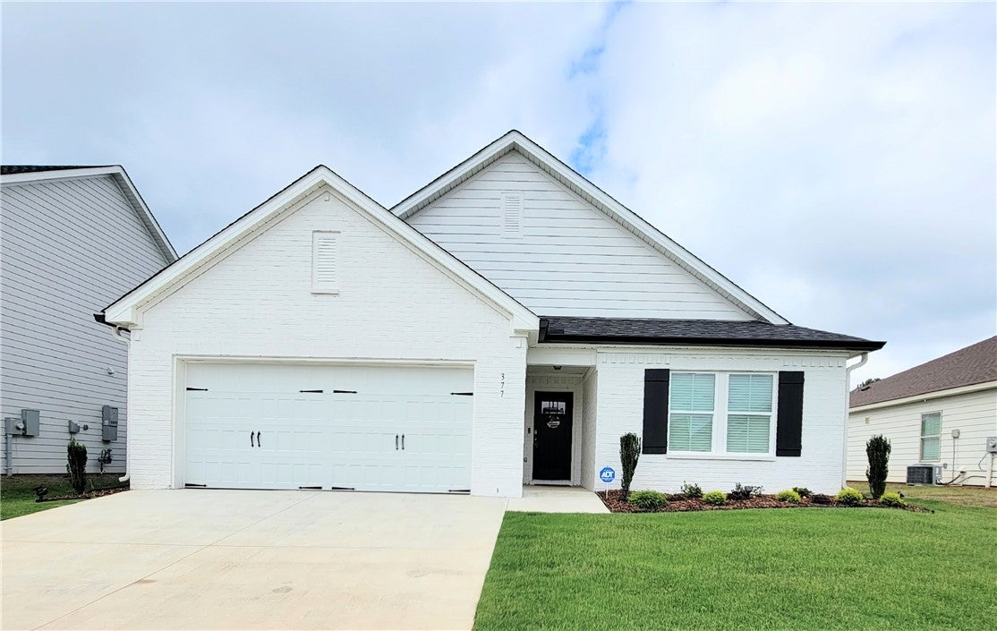 377 Bush Creek Road Opelika, AL 36804 - Photo 1 of 28 Gallery Image 1