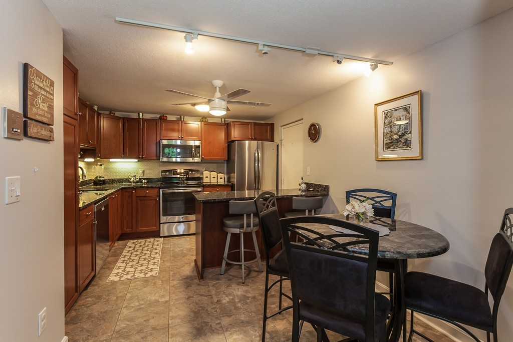21 Pine Street, Unit J Canton, MA 02021 - Photo 4 of 23 Gallery Image 4
