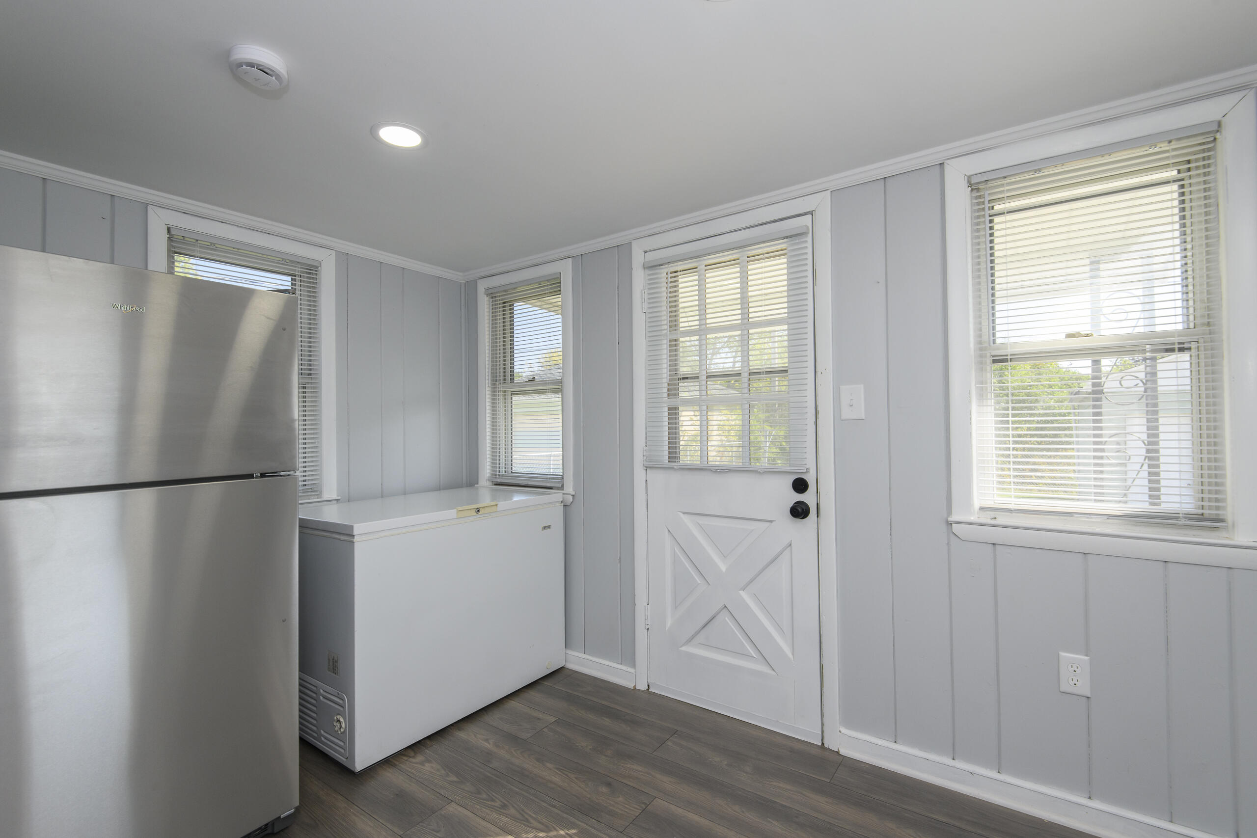5228 North 64th Street Milwaukee, WI 53218 - Photo 14 of 36 Den/Kitchen