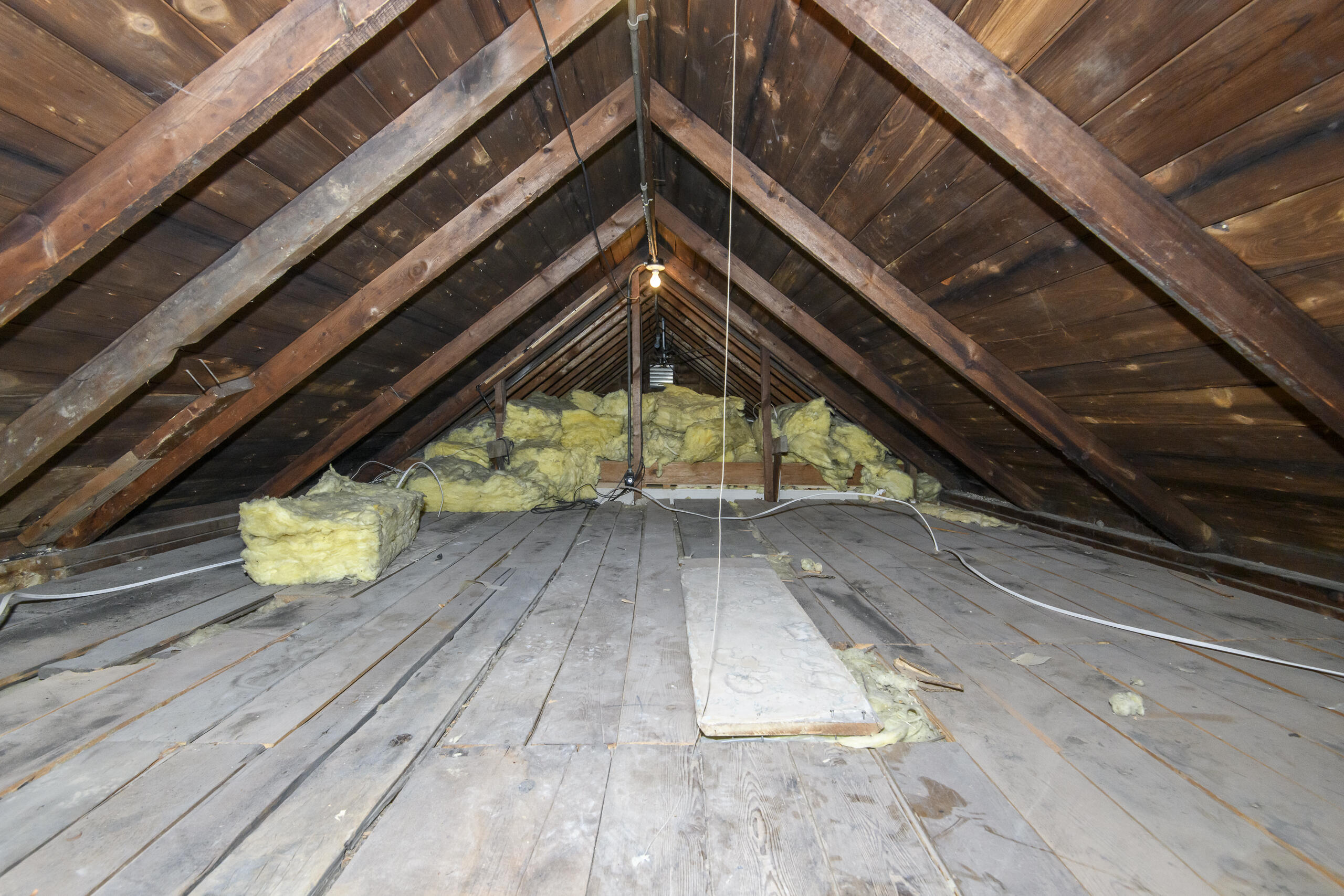 5228 North 64th Street Milwaukee, WI 53218 - Photo 23 of 36 Attic View