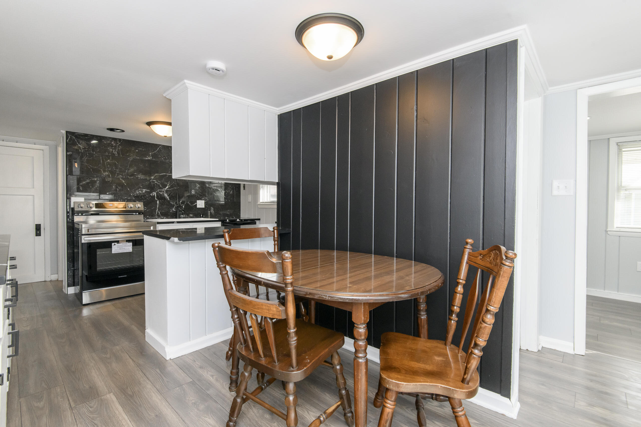 5228 North 64th Street Milwaukee, WI 53218 - Photo 7 of 36 Kitchen