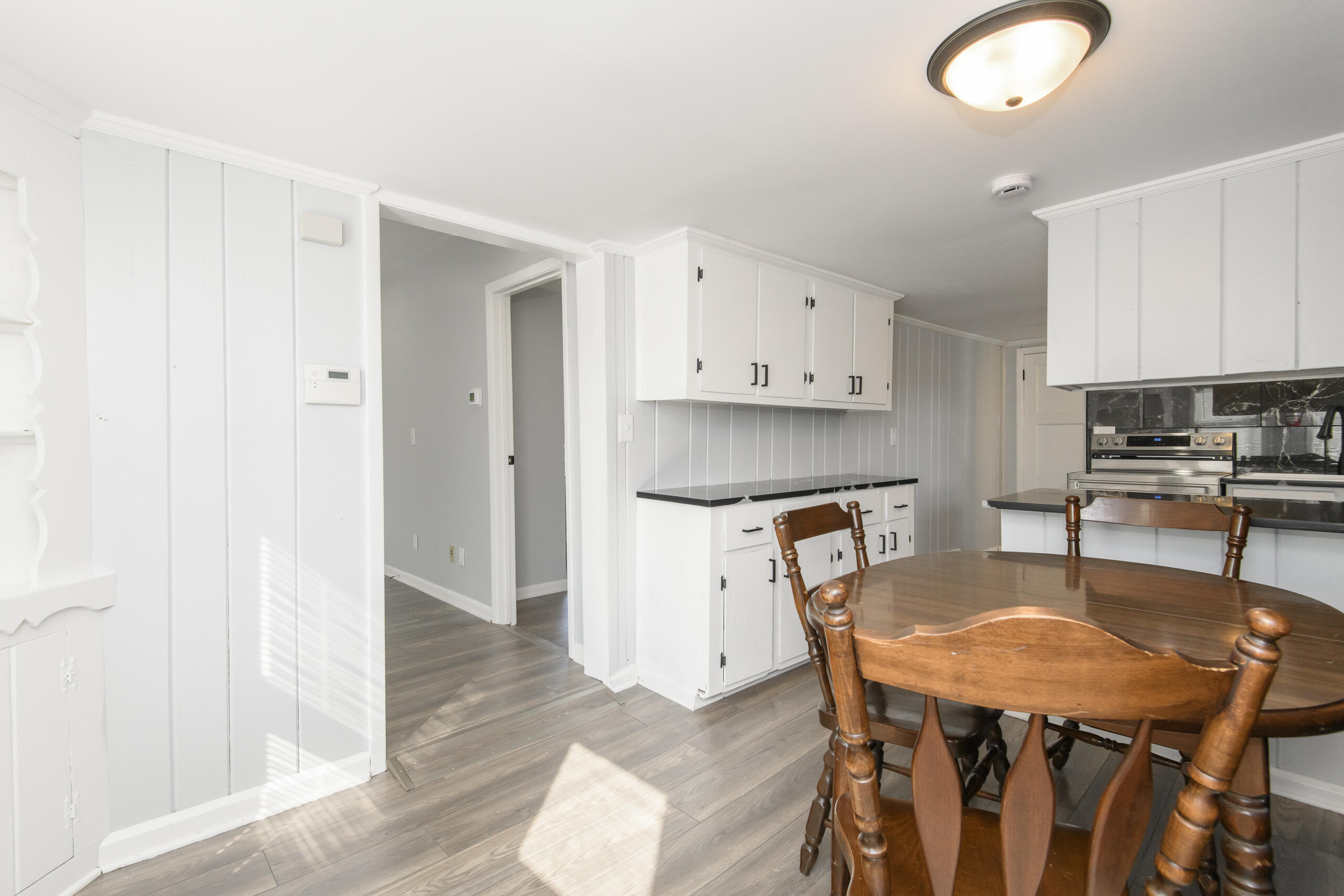 5228 North 64th Street Milwaukee, WI 53218 - Photo 8 of 36 Kitchen