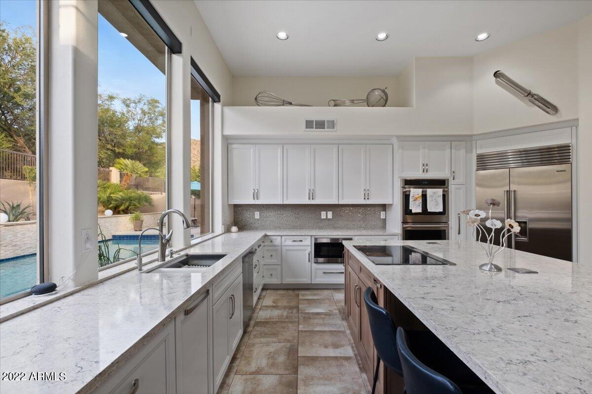 13646 East Wethersfield Road Scottsdale, AZ 85259 - Photo 2 of 44 Kitchen