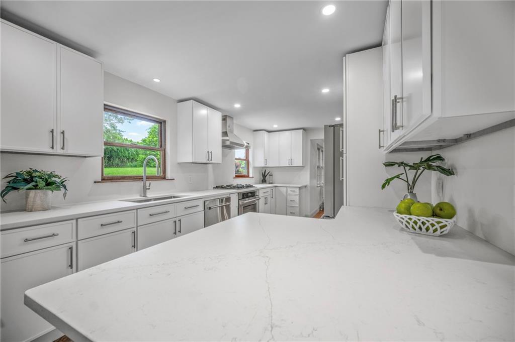 1202 Oakridge Road McDonald, PA 15057 - Photo 12 of 48 Gallery Image 12