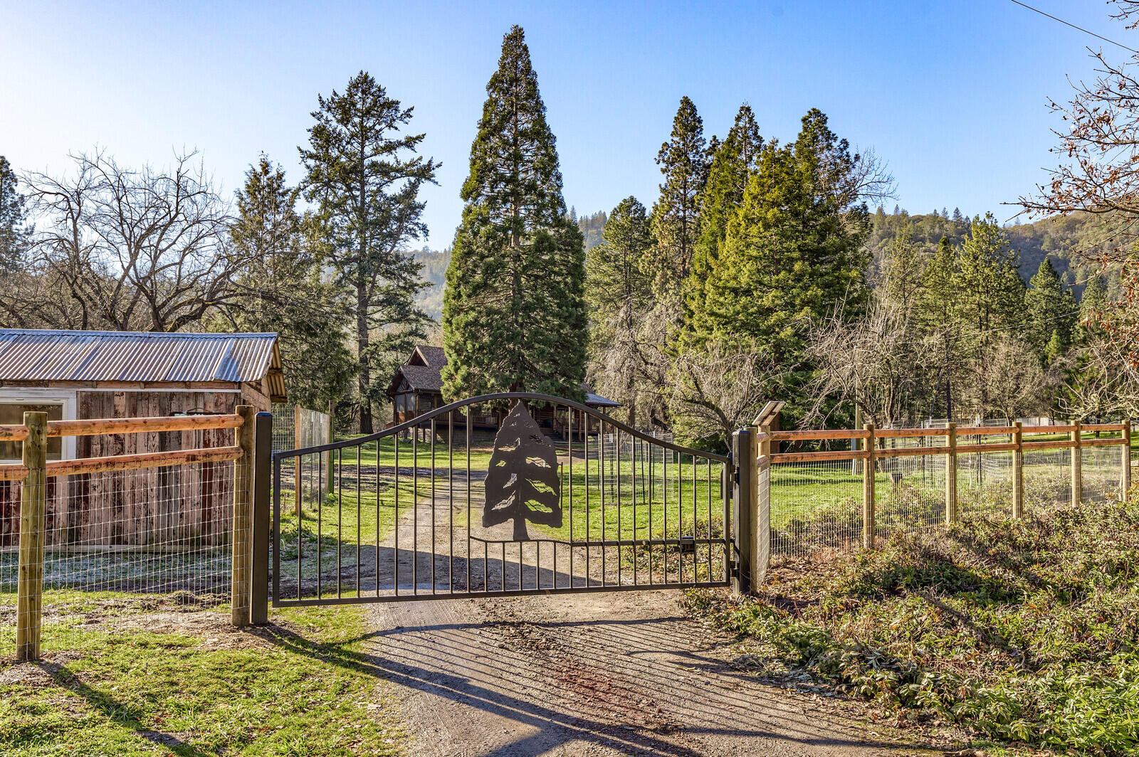 8215 Colonial Way Central Point, OR 97502 - Photo 68 of 69 08_cw_8_mls