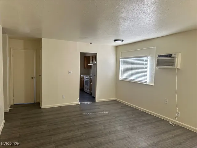 $950 | 231 North 14th Street, Unit D, Las Vegas, NV 89101