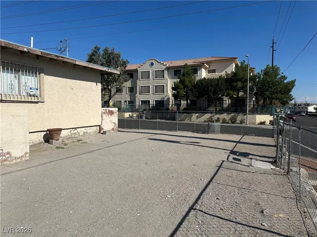 $950 | 231 North 14th Street, Unit D, Las Vegas, NV 89101