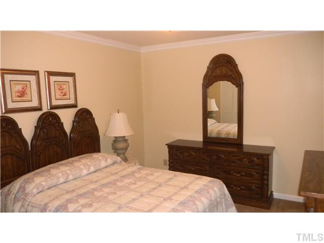 11929 Appaloosa Run East Raleigh, NC 27613 - Photo 20 of 22 Bathroom