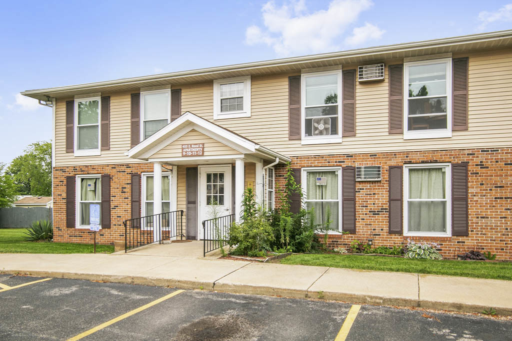 405 East Reed Street, Unit 9 Braidwood, IL 60408 - Photo 1 of 9