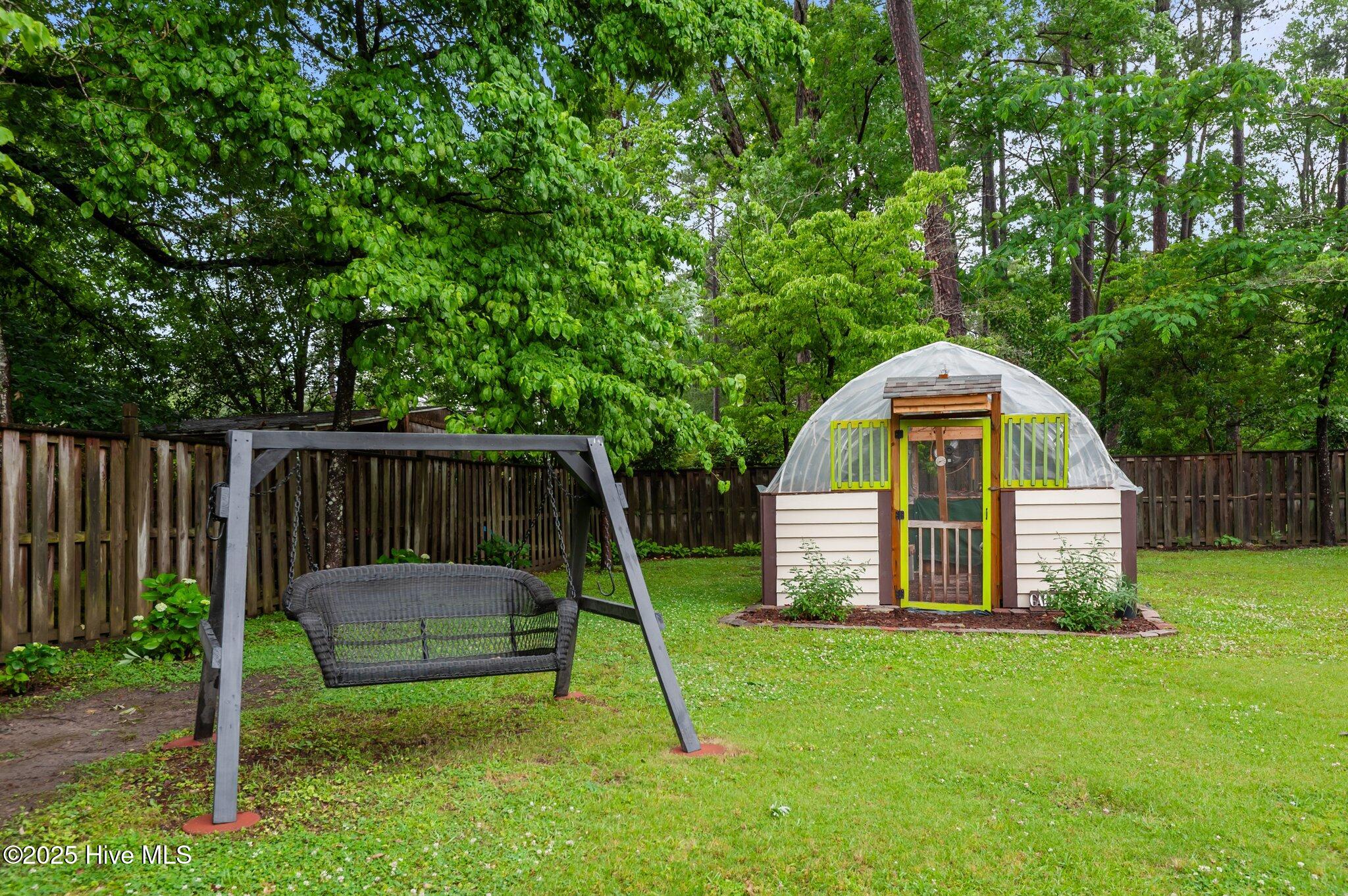 104 North Reed Drive Washington, NC 27889 - Photo 27 of 30 Greenhouse