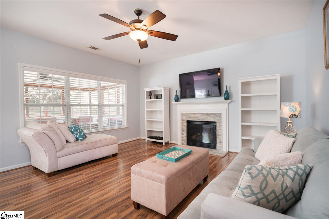 221 Elstar Loop Road Simpsonville, SC 29681 - Photo 8 of 36