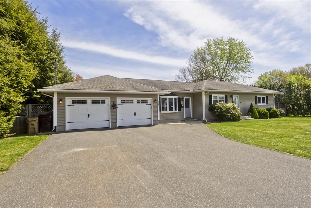 128 Williams Street Ludlow, MA 01056 - Photo 2 of 28
