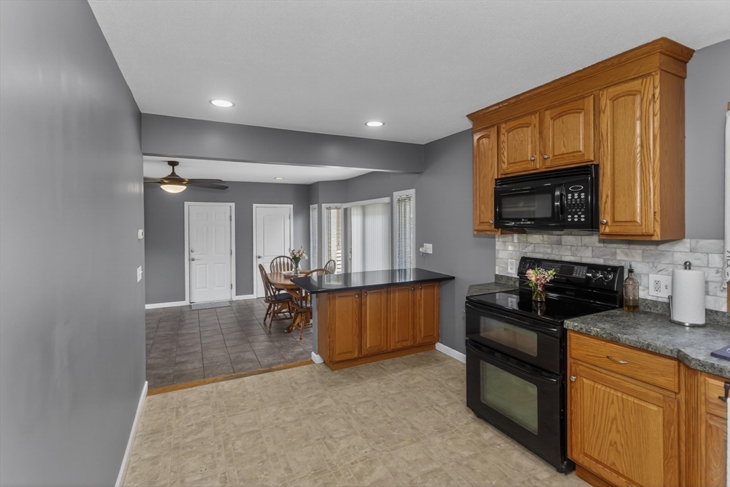 128 Williams Street Ludlow, MA 01056 - Photo 7 of 28