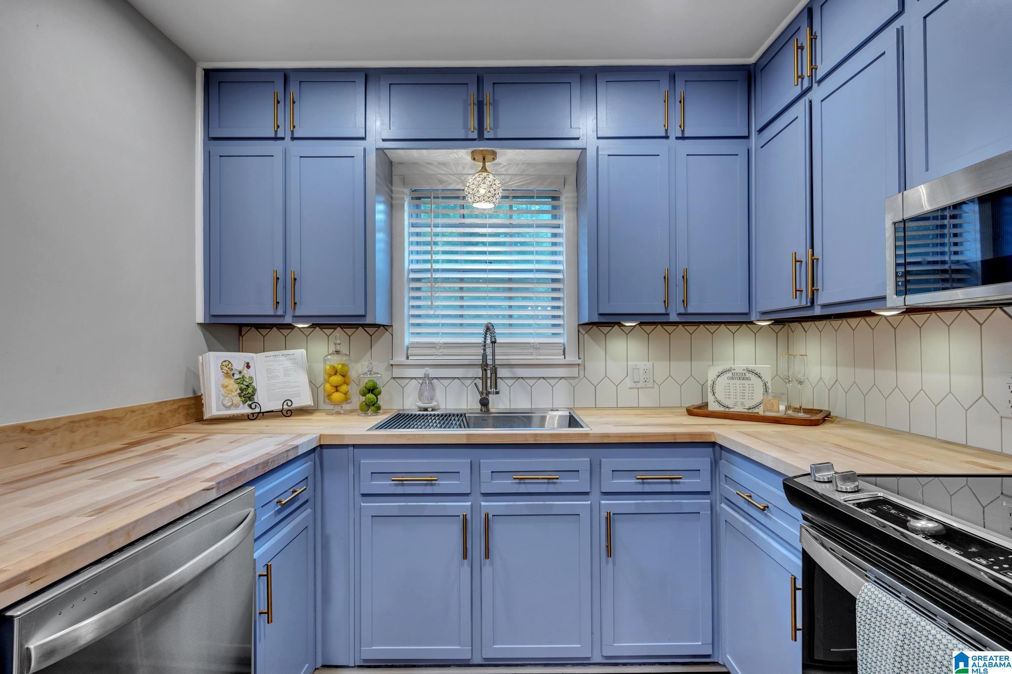 547 Guy Allen Road Gardendale, AL 35071 - Photo 4 of 28