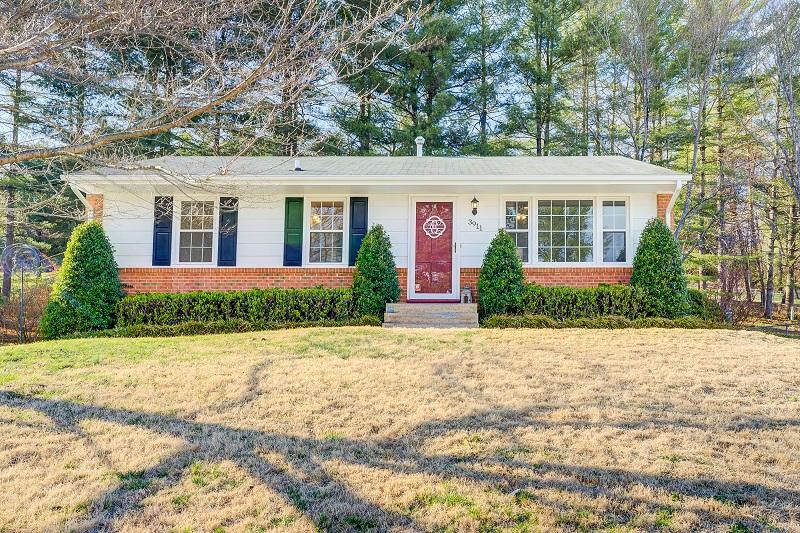 3911 Meadowlark Road Roanoke, VA 24018 - Photo 2 of 23 07