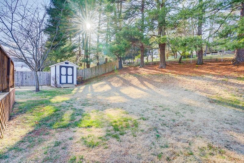 3911 Meadowlark Road Roanoke, VA 24018 - Photo 6 of 23 17