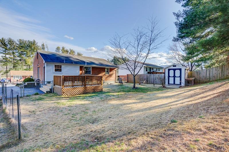 3911 Meadowlark Road Roanoke, VA 24018 - Photo 8 of 23 19