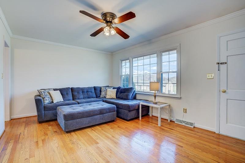 3911 Meadowlark Road Roanoke, VA 24018 - Photo 9 of 23 22