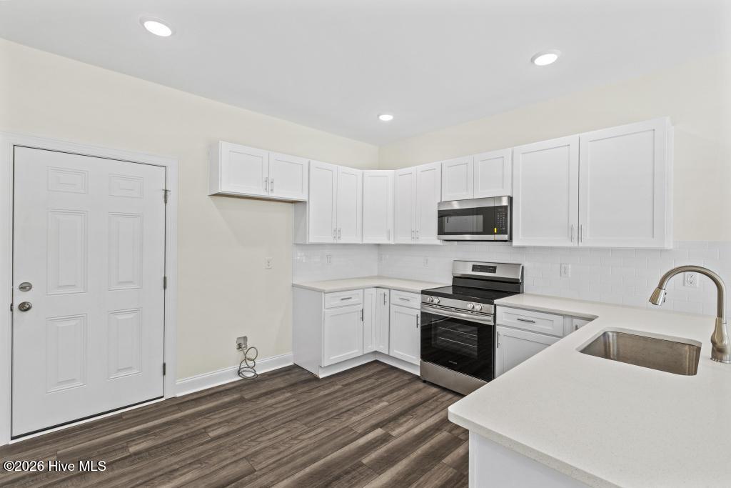 2024 Page Road Burgaw, NC 28425 - Photo 5 of 38 425A8120