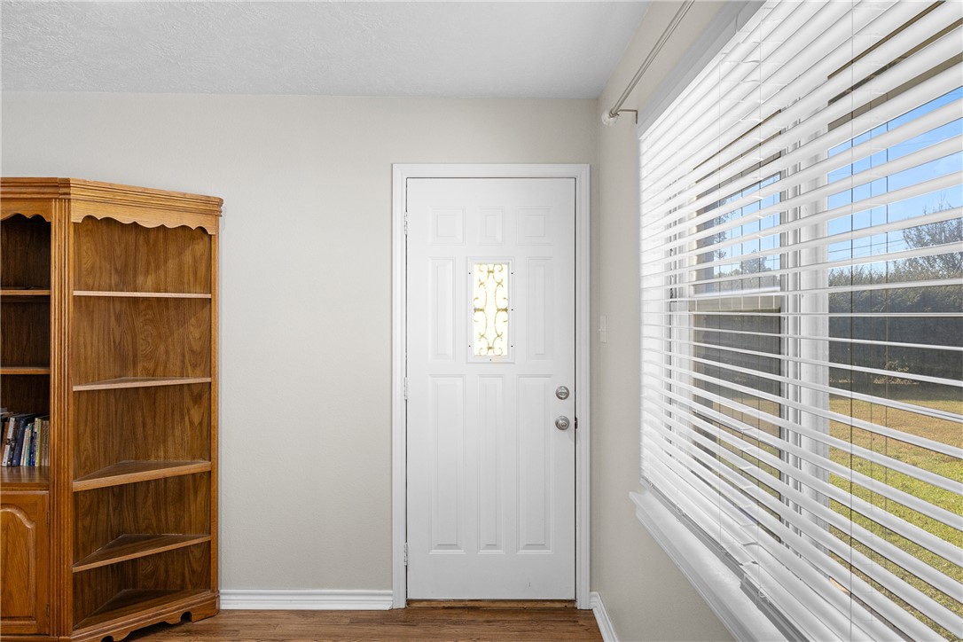 1906 Gun And Rod Road Brenham, TX 77833 - Photo 13 of 30