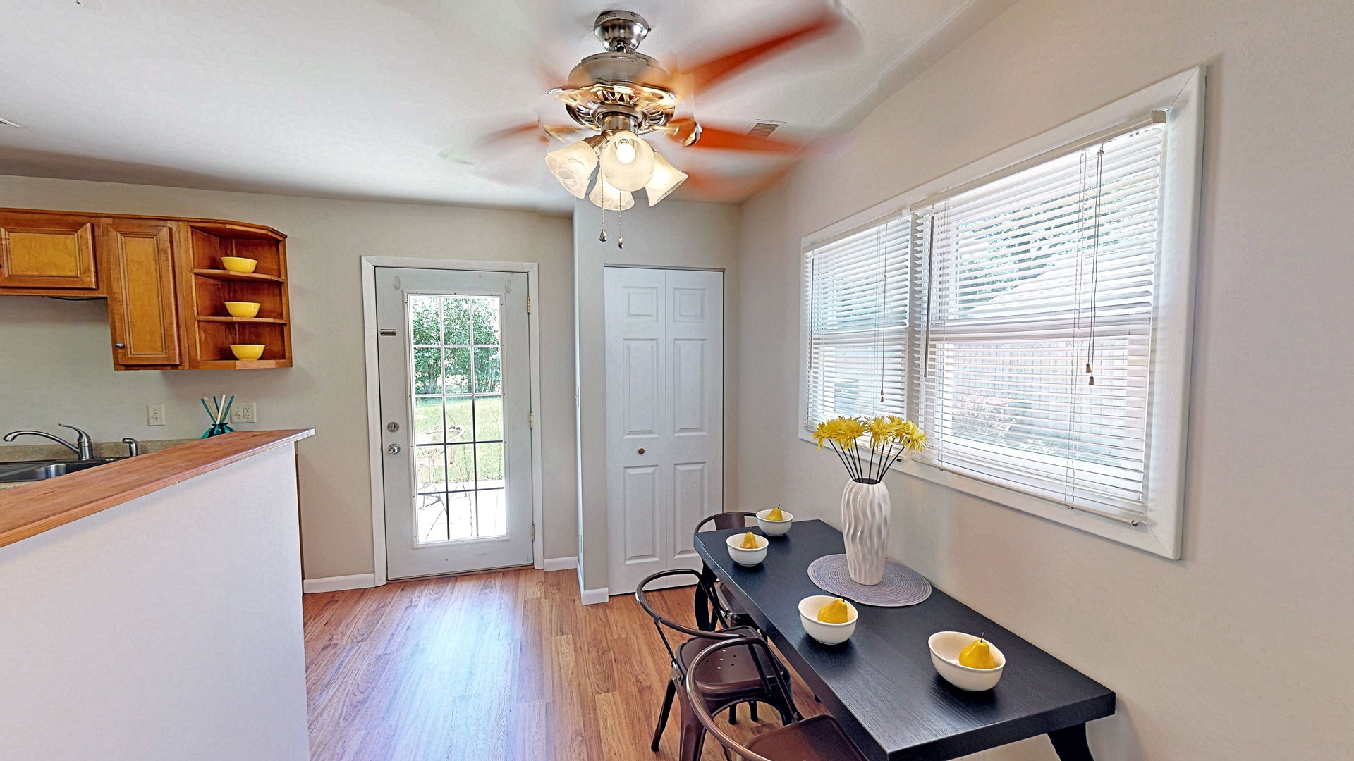 505 South Oltendorf Road Streamwood, IL 60107 - Photo 9 of 19 a view of workspace with a window