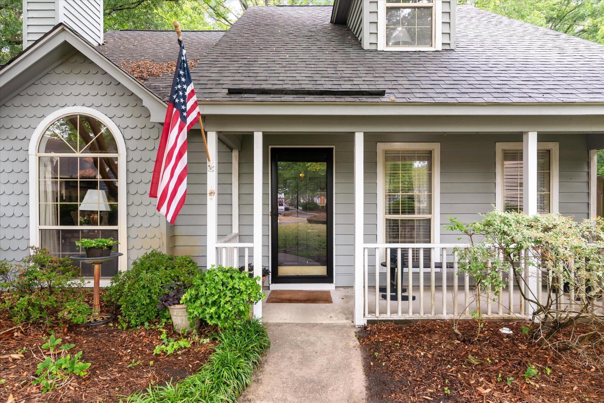04-1263 Llewellyn_e_Lowcountry_Exposure-