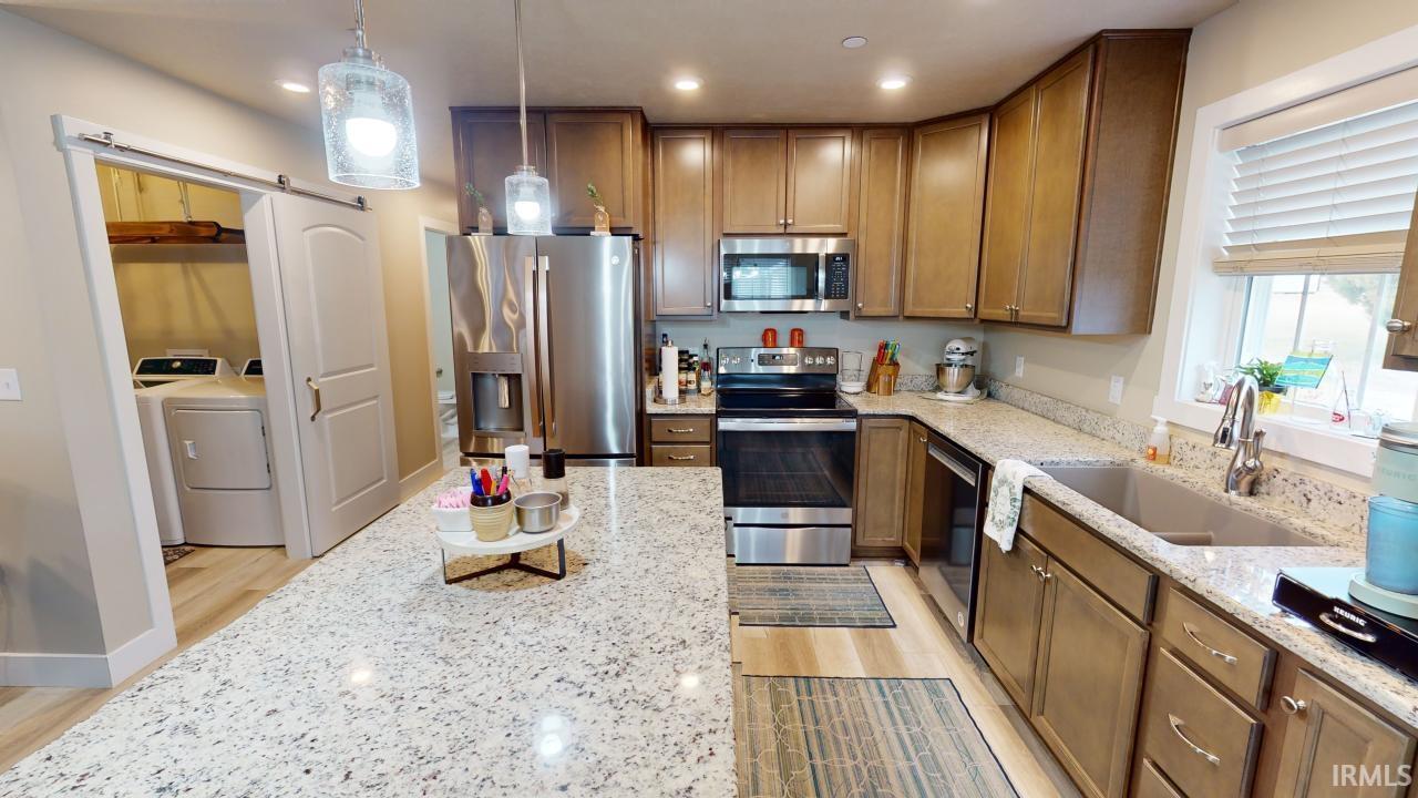 907 Reyling Drive, Unit 4 Jasper, IN 47546 - Photo 3 of 26