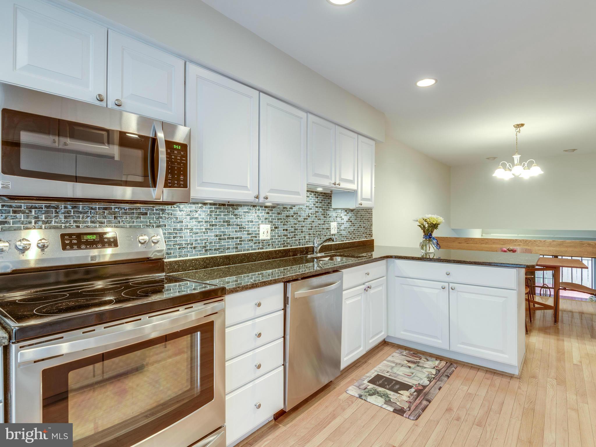 11628 Newbridge Court Reston, VA 20191 - Photo 11 of 30 Kitchen