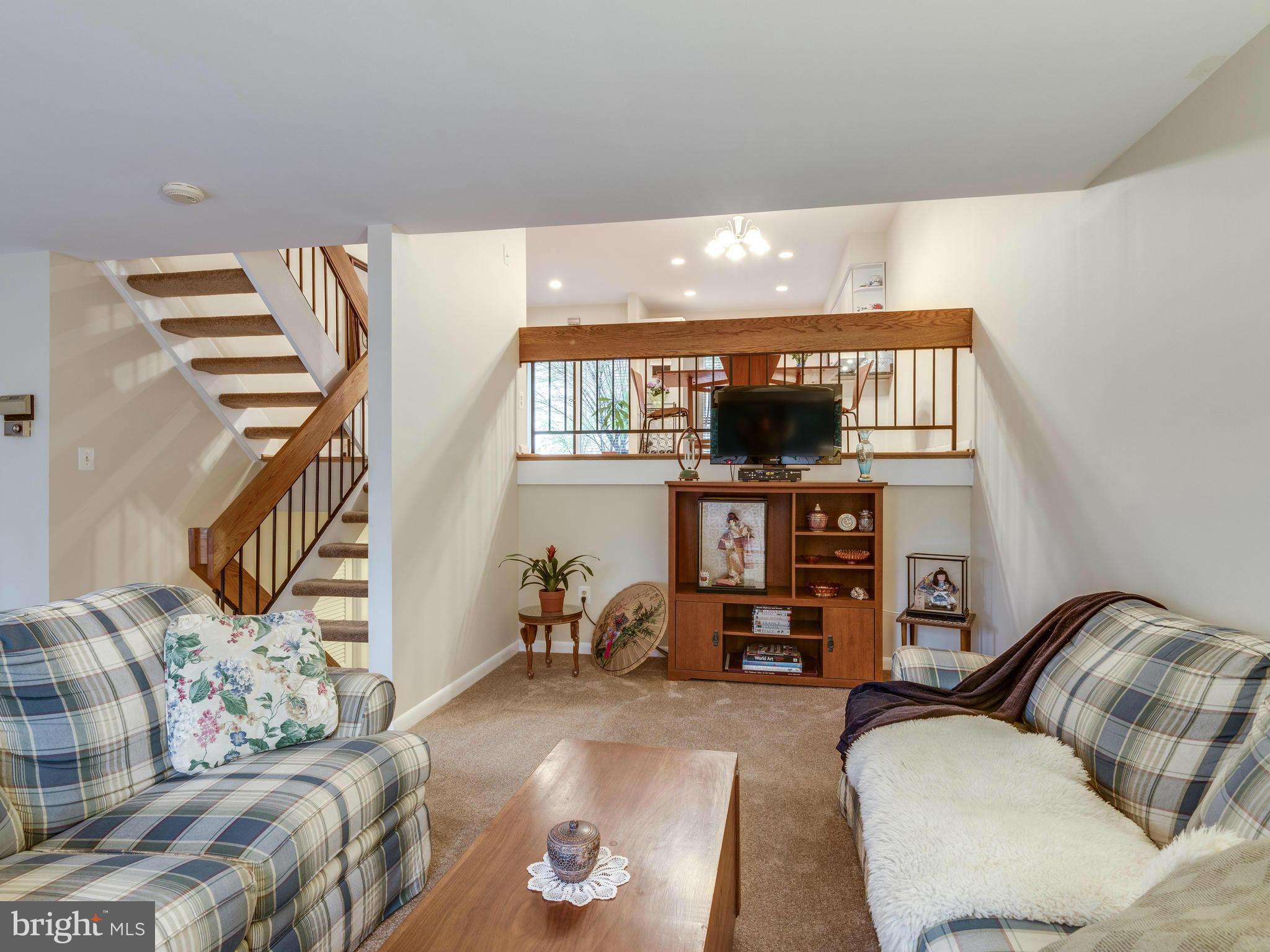 11628 Newbridge Court Reston, VA 20191 - Photo 14 of 30 Family Room
