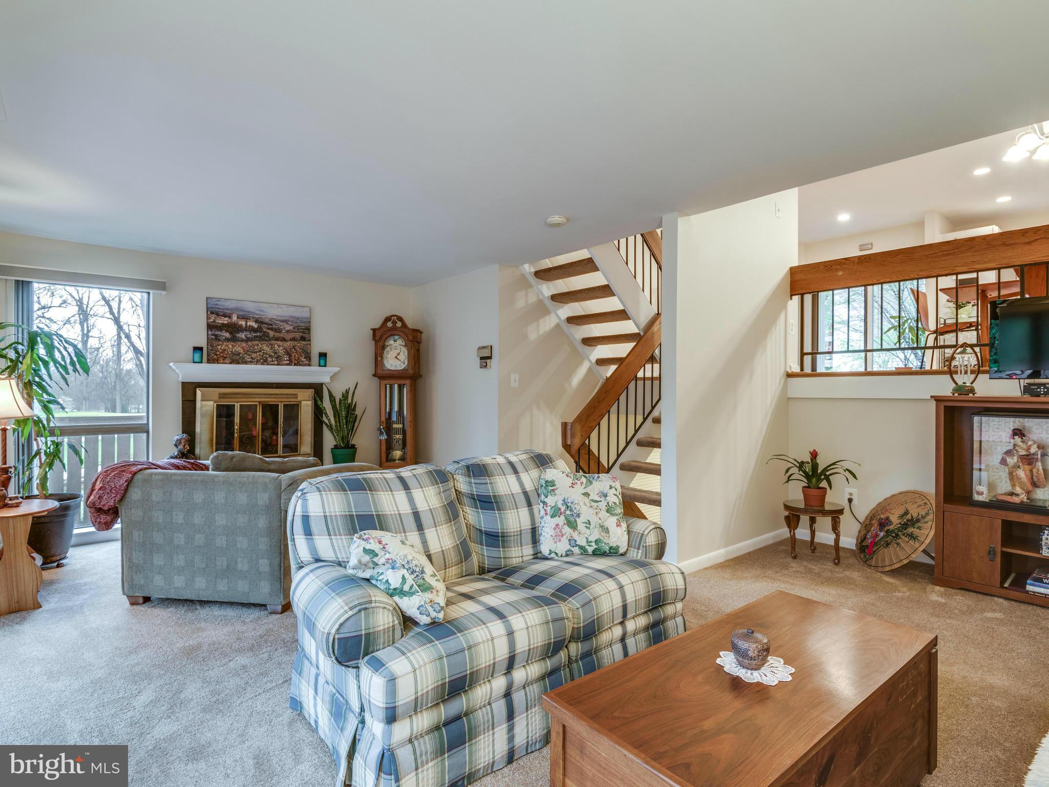 11628 Newbridge Court Reston, VA 20191 - Photo 16 of 30 Family Room