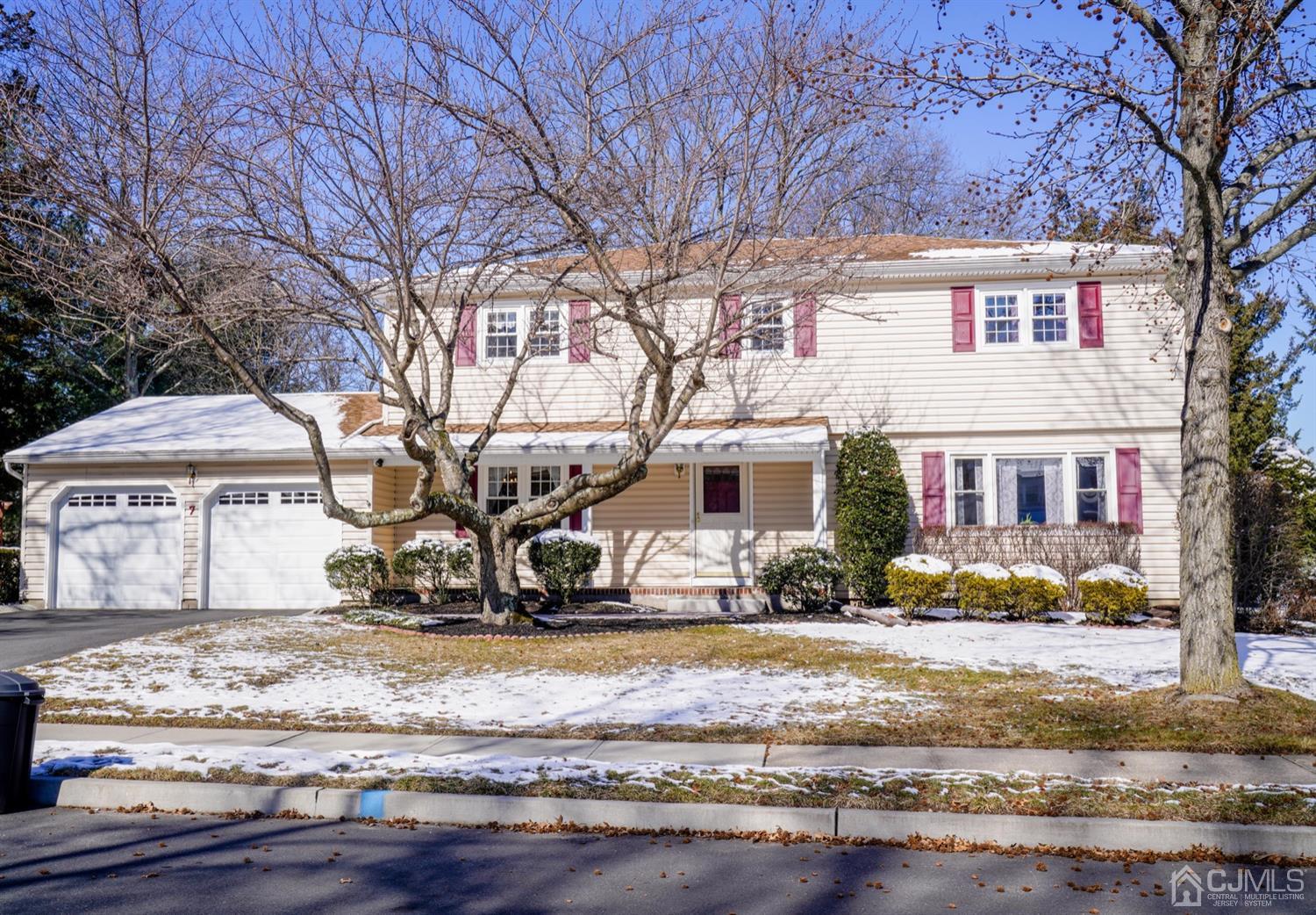 7 Markus Drive Kendall Park, NJ 08824 - Photo 6 of 47 a view of a house with a yard