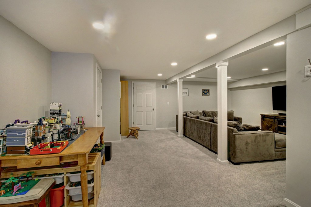 7 Hazel Road Hopkinton, MA 01748 - Photo 20 of 30 Gallery Image 20