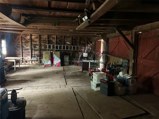 a view of walk in closet