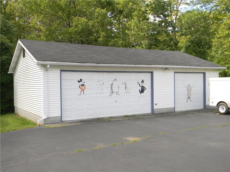 3183 Mercer Road New Castle, PA 16105 - Photo 11 of 25 3 1/2 DETACHED GARAGE