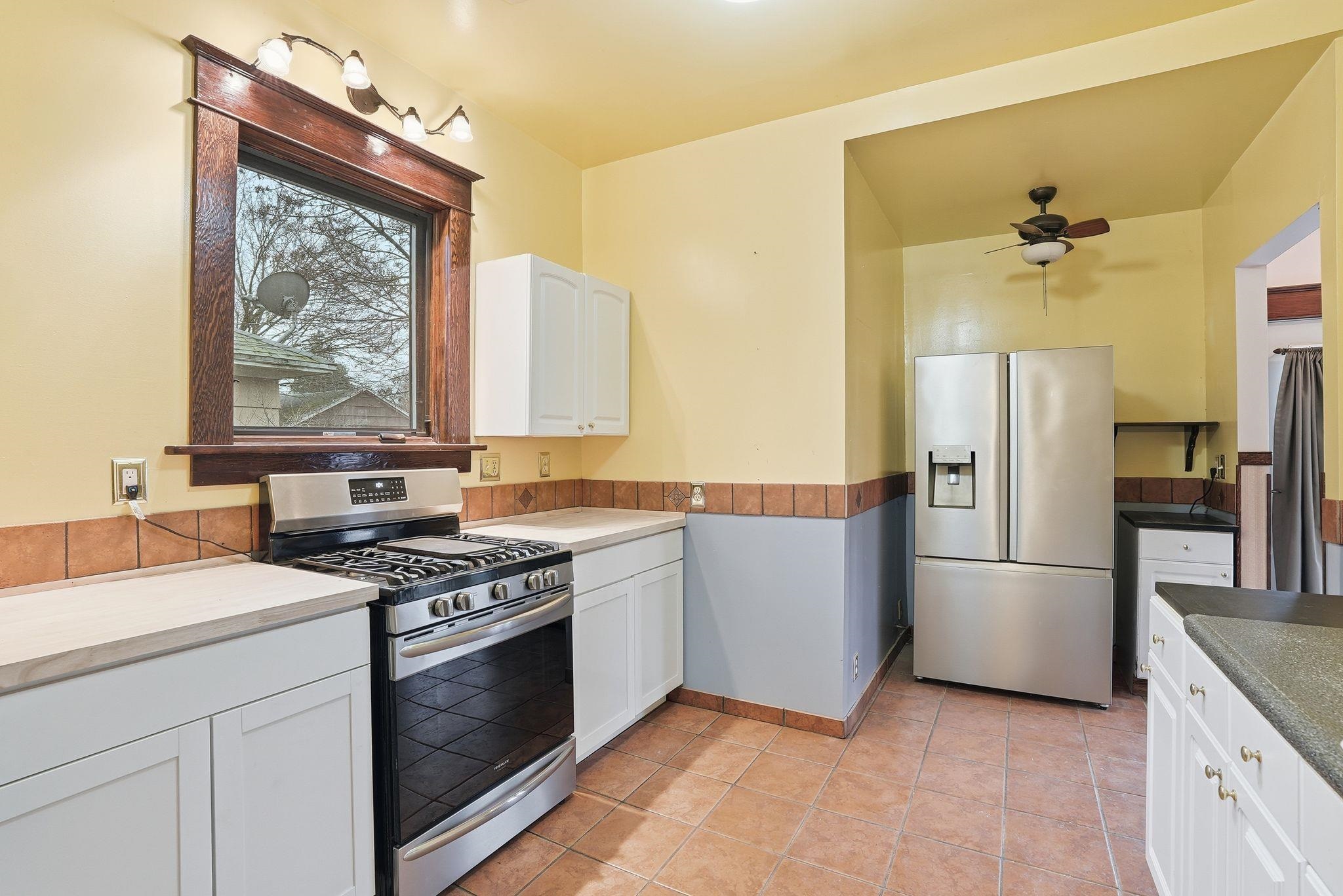 4917 North Post Street Spokane, WA 99205 - Photo 4 of 27