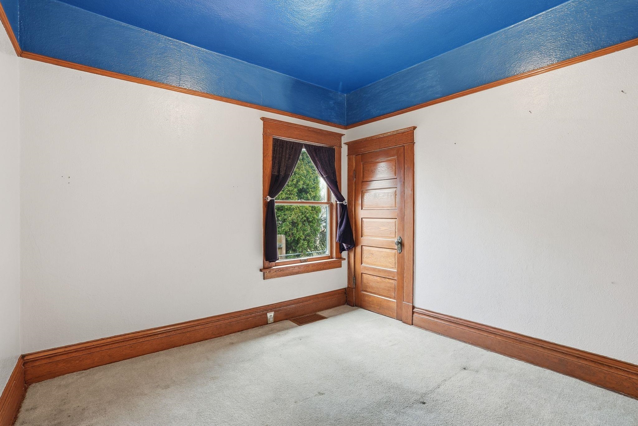 4917 North Post Street Spokane, WA 99205 - Photo 6 of 27