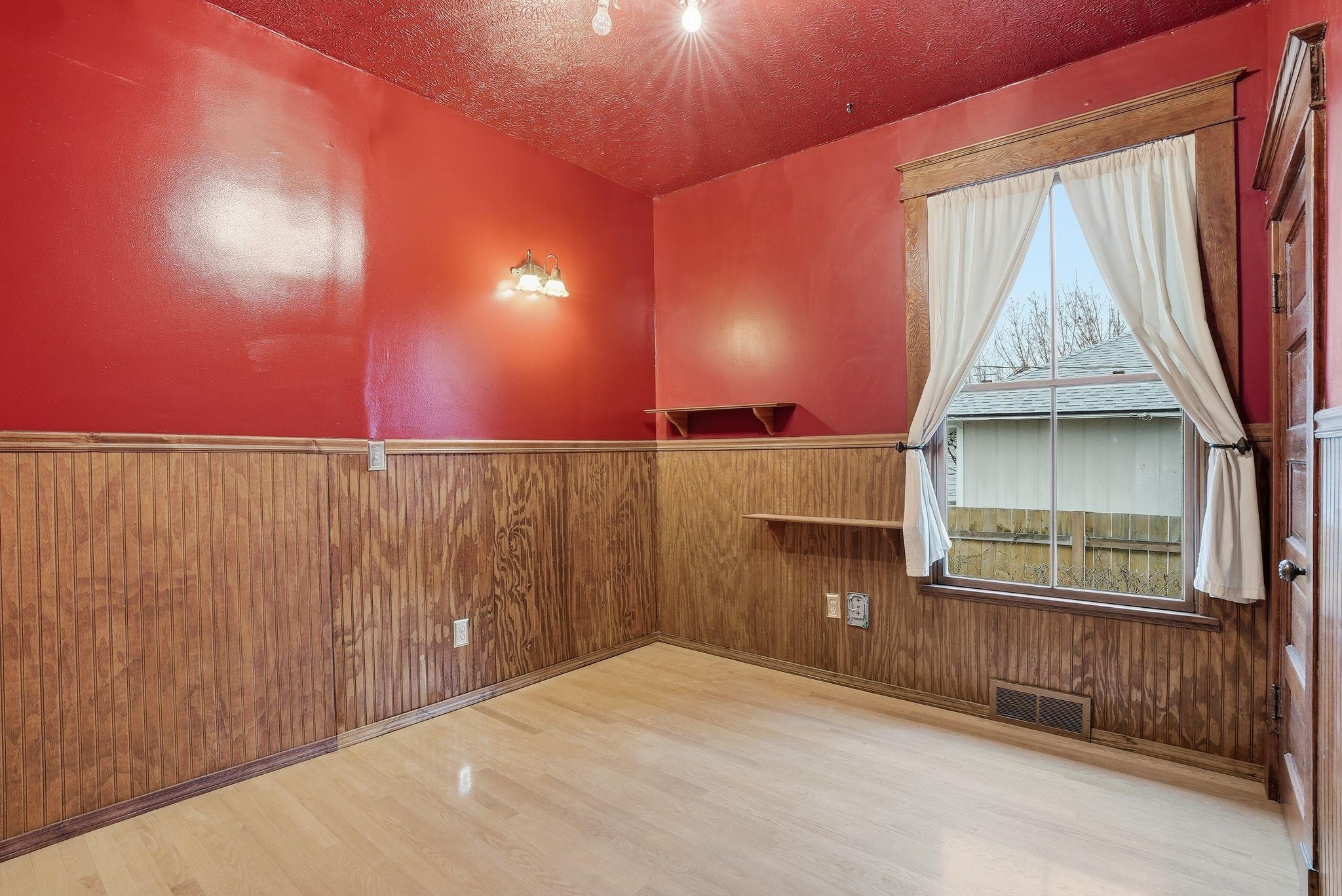 4917 North Post Street Spokane, WA 99205 - Photo 10 of 27