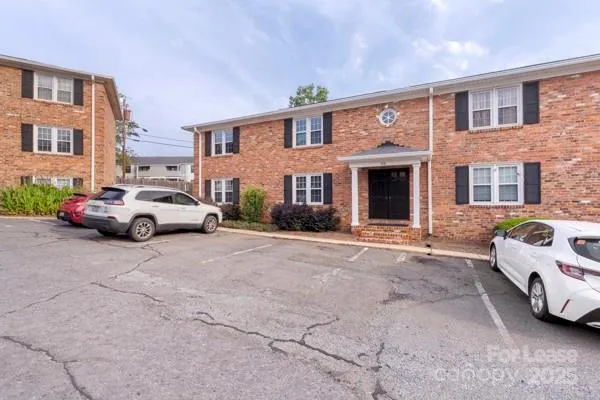 $1,295 | 918 McAlway Road, Unit B, Charlotte, NC 28211