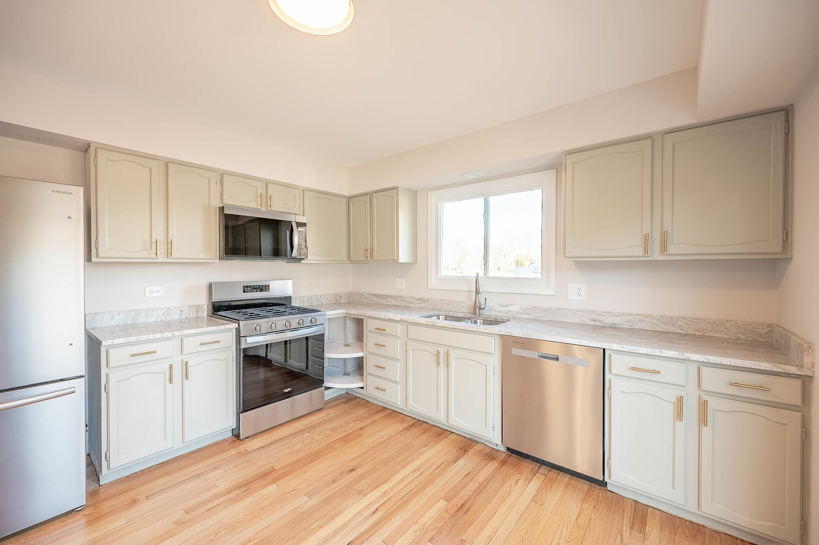 1285 Foxdale Drive Addison, IL 60101 - Photo 7 of 22