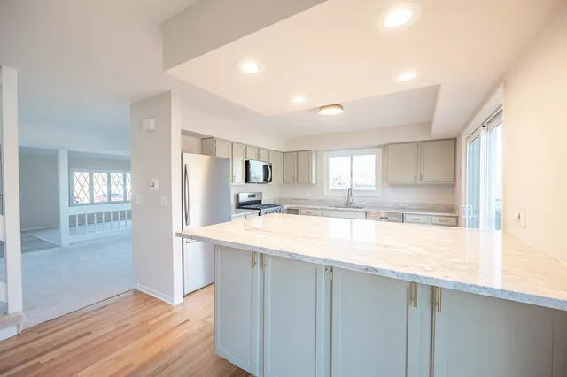 $499,900 | 1285 Foxdale Drive, Addison, IL 60101